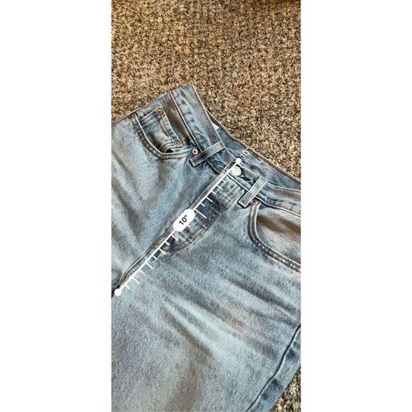 Levi’s 501 Straight Leg Blue Denim Jeans Distressed 26” - Picture 7 of 8